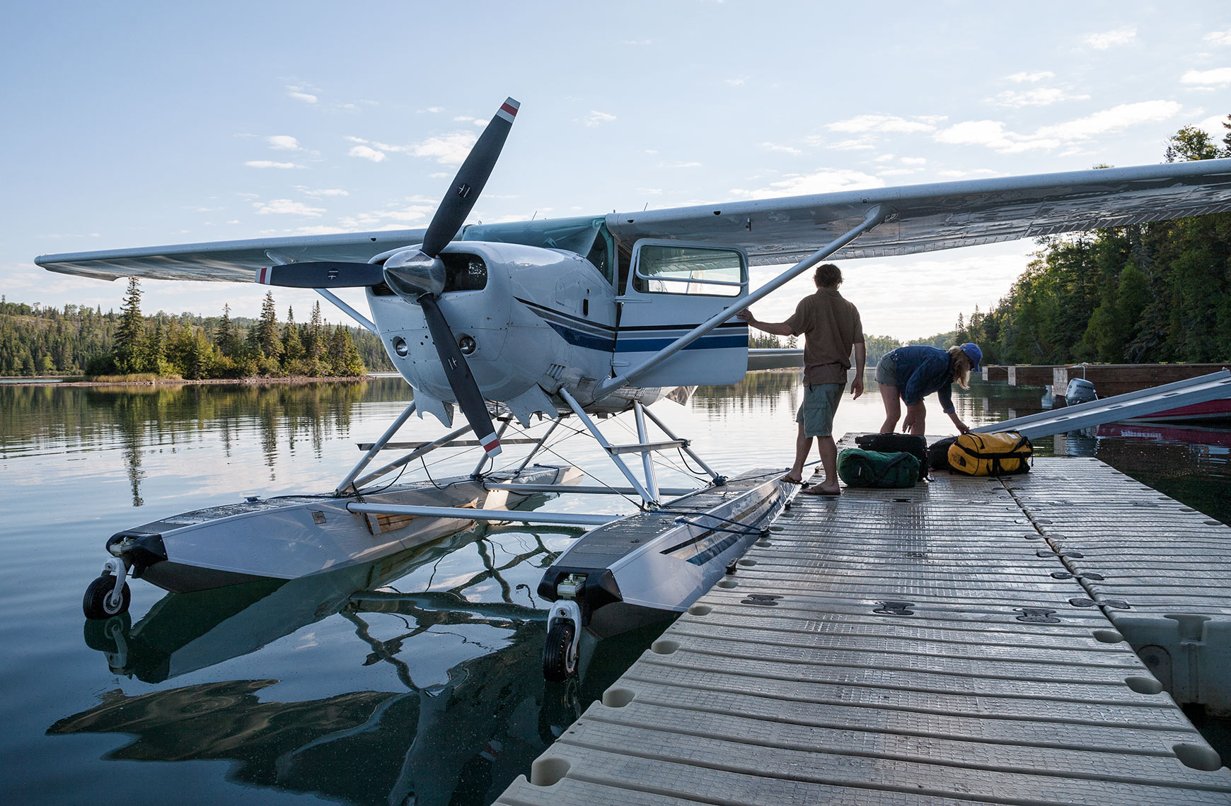 FLOAT-PLANE