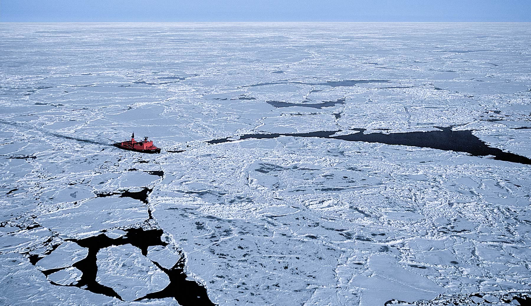 ICE-BREAKER-AT-THE-POLE