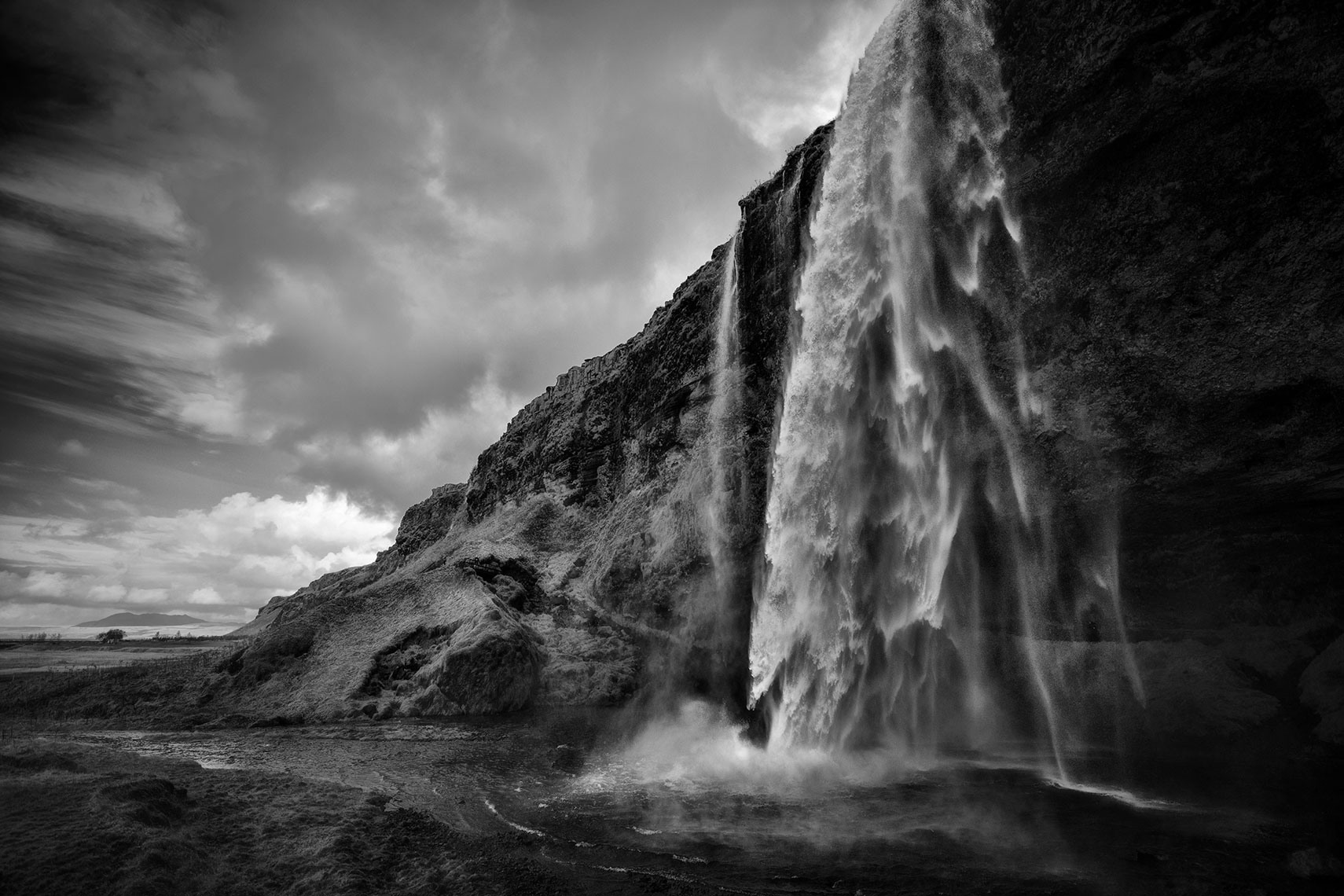 SELJALANDSFOSS_2_bw