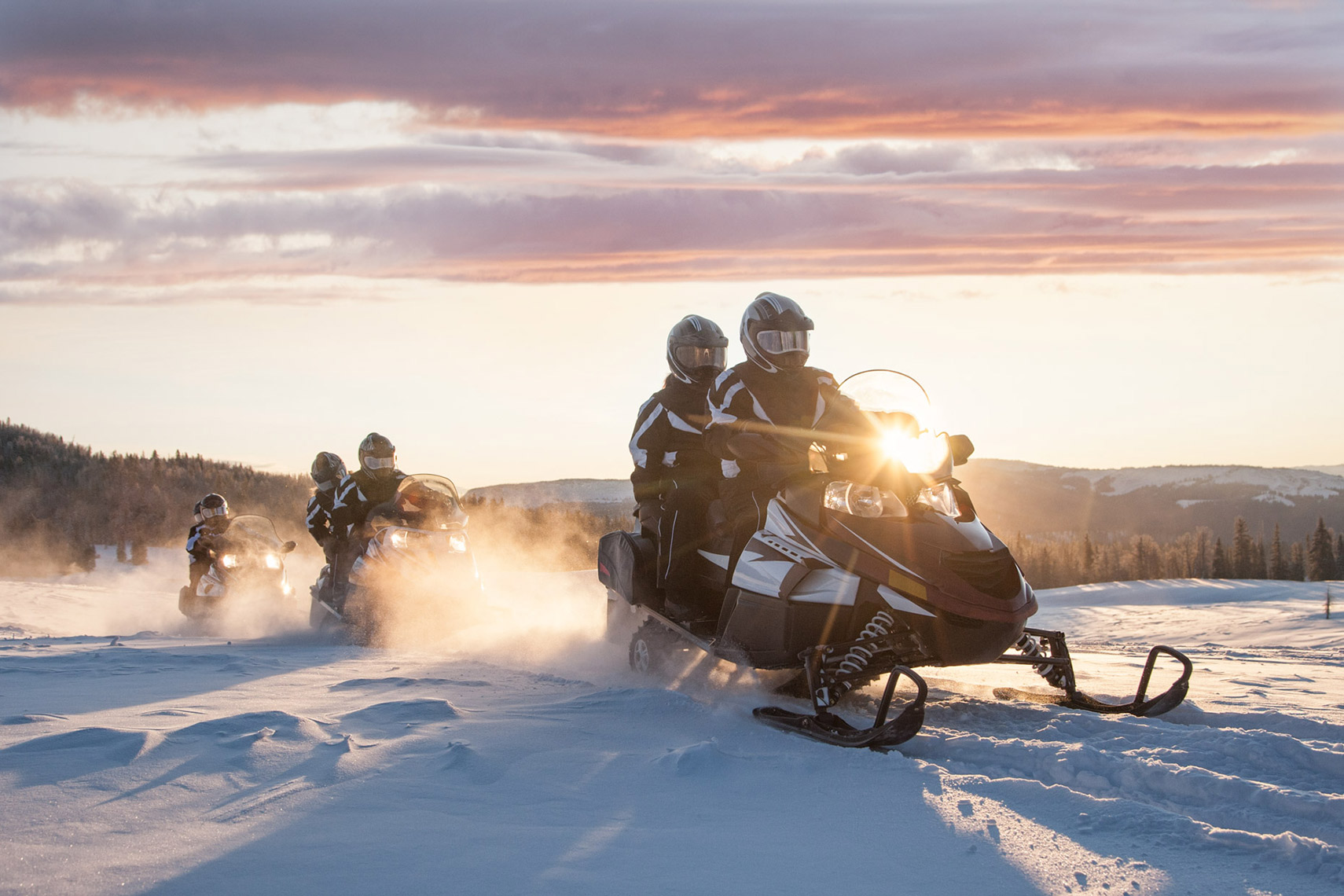 SUNRISE-SNOWMOBILE-TOURING