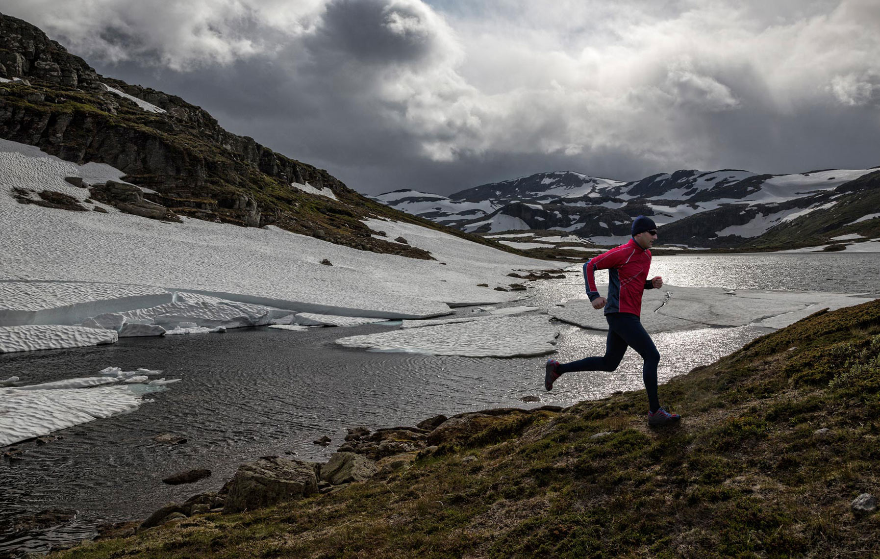 TRAIL-RUNNING-IN-THE-NORWEGIAN-MOUNTAINS