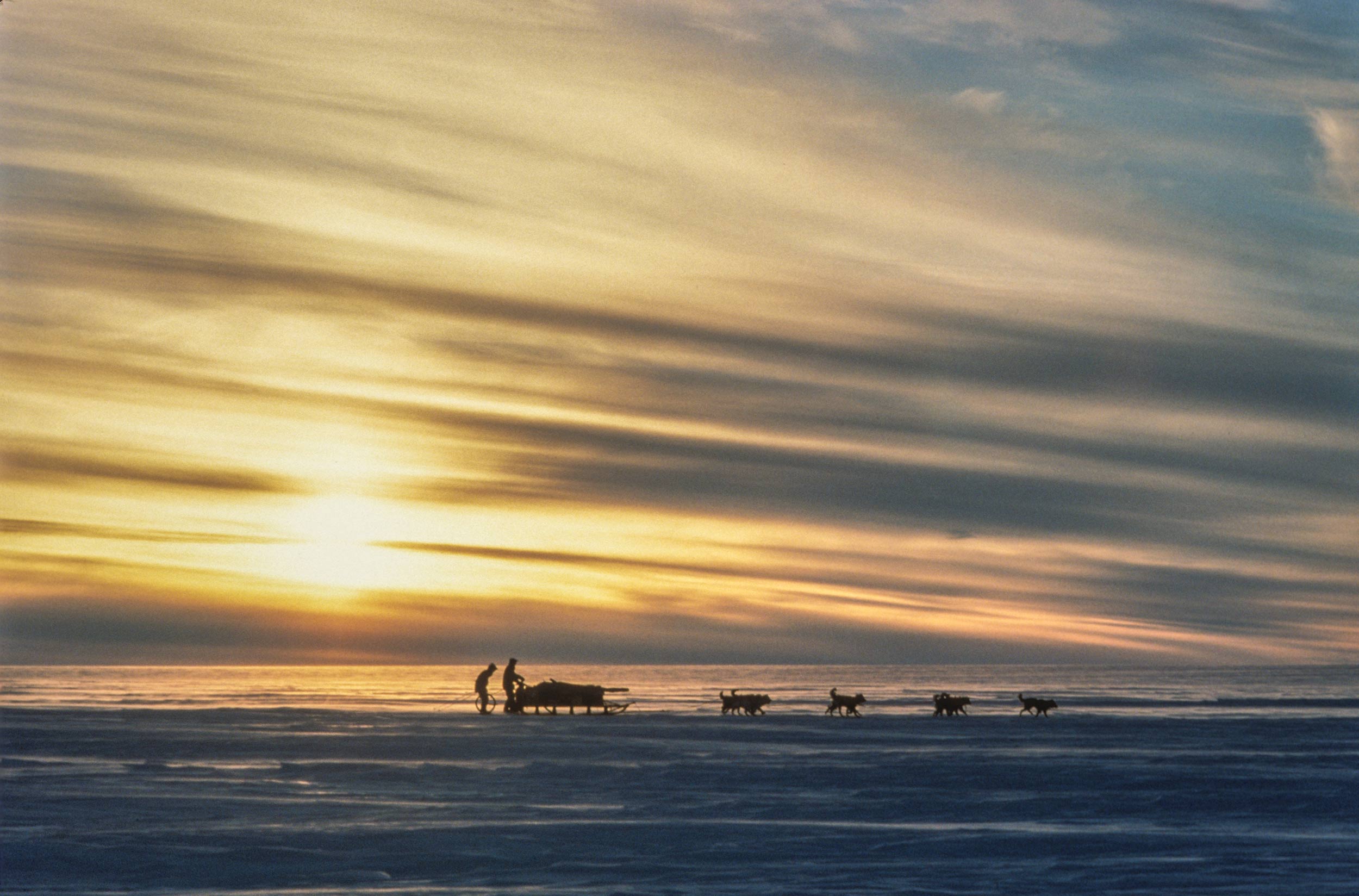 Trans-Antarctica-Expedition-sunset-moment